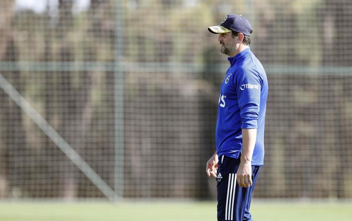 Fenerbahçede Göztepe hazırlıkları sürüyor Serdar Aziz idmana katılmadı