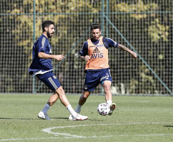 Fenerbahçede Göztepe hazırlıkları sürüyor Serdar Aziz idmana katılmadı