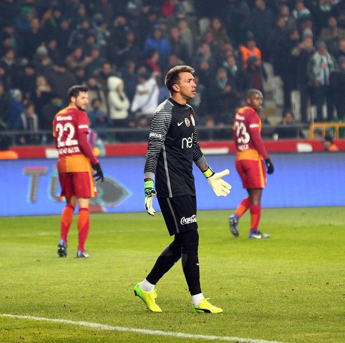 Muslera bombası