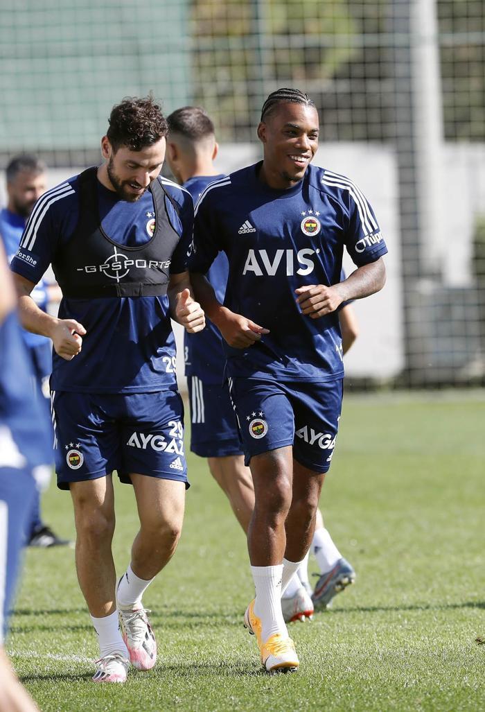 Fenerbahçede Göztepe hazırlıkları sürüyor Serdar Aziz idmana katılmadı