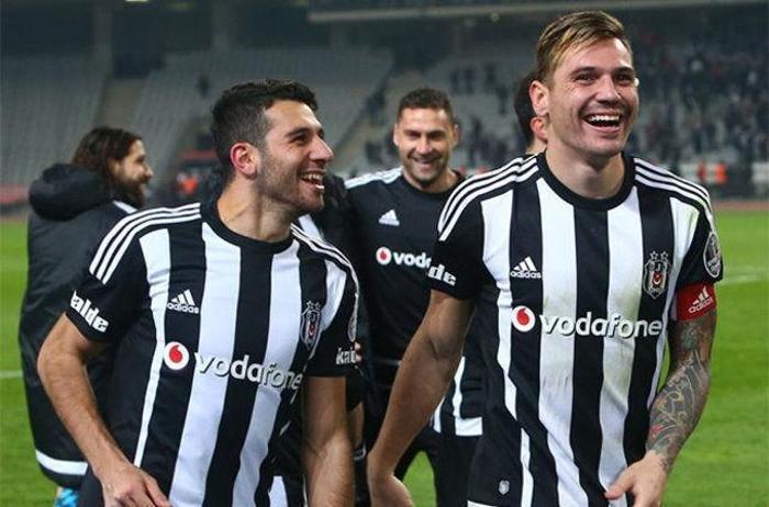 Beşiktaş bir transferi daha bitirdi