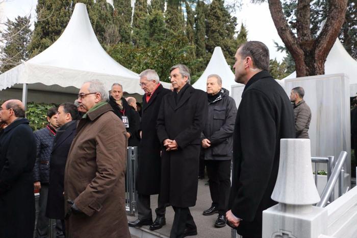Mustafa Koç mezarı başında anıldı