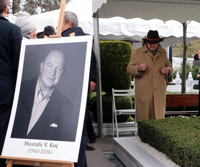 Mustafa Koç mezarı başında anıldı
