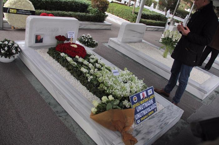 Mustafa Koç mezarı başında anıldı