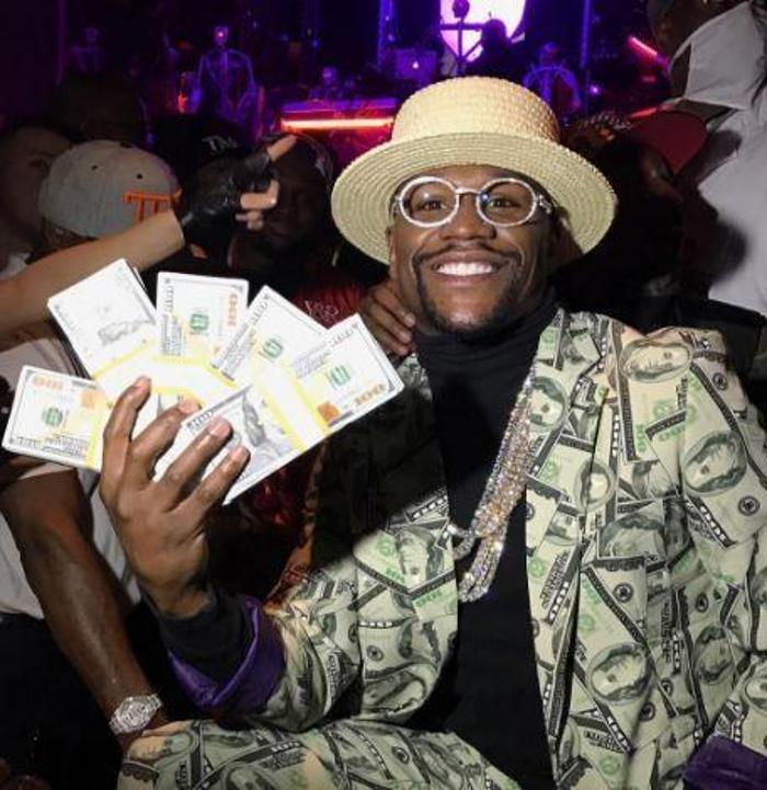 Floyd Mayweather 5 maçta 284322 dolar kazandı