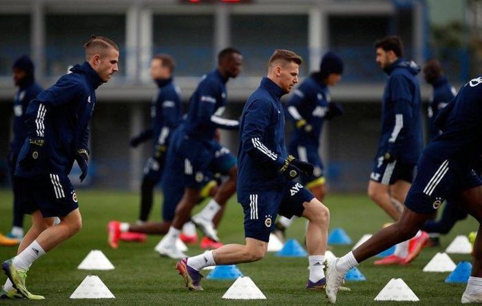 Beşiktaş derbisi öncesinde Fenerbahçede Ali Koçtan flaş karar