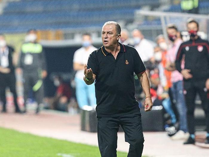 Galatasarayda dev operasyon Tam 6 isimle yollar ayrılacak
