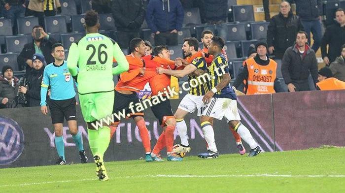 Fenerbahçe-Adanaspor maçından kareler