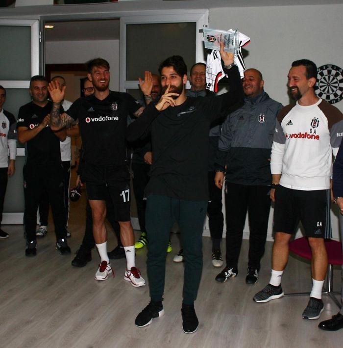 Olcay Şahan, Beşiktaşa veda etti