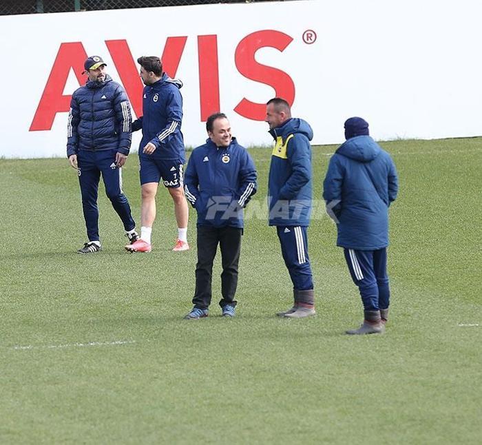 Fenerbahçe haberi: Derbi öncesi Erol Bulut-Ozan Tufan görüşmesi