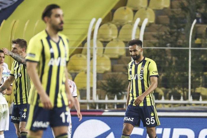 Son dakika Fenerbahçe haberi 14 isimle yollar ayrılıyor 10 yeni transfer yapılacak