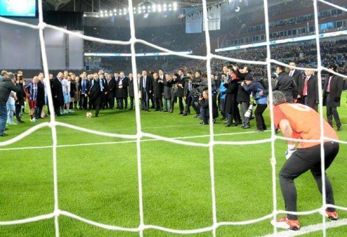 Şenol Güneş Stadının açılışında neler yaşandı