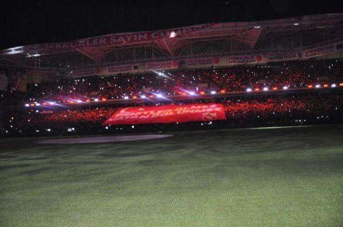 Şenol Güneş Stadının açılışında neler yaşandı