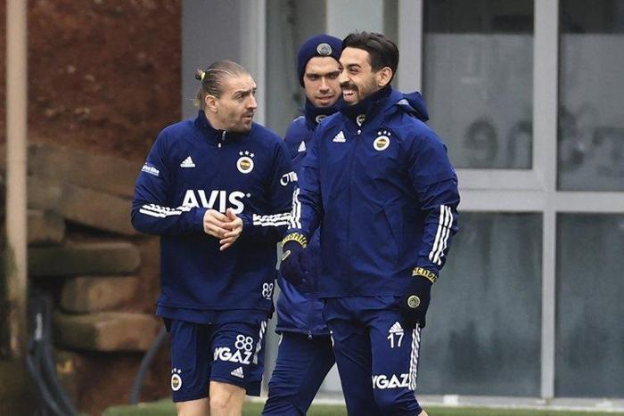 Son dakika Fenerbahçe haberi 14 isimle yollar ayrılıyor 10 yeni transfer yapılacak