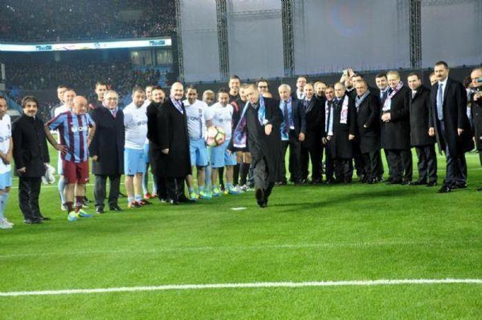 Şenol Güneş Stadının açılışında neler yaşandı