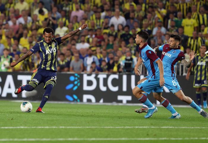 Fenerbahçe - Trabzonspor maçında dikkat çeken kare