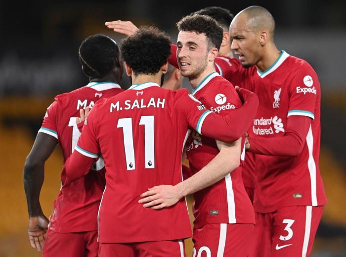 Wolverhampton-Liverpool maçında talihsiz an Rui Patricio hastaneye kaldırıldı