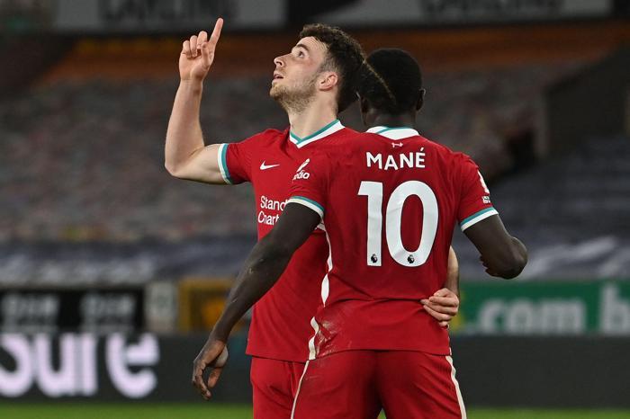 Wolverhampton-Liverpool maçında talihsiz an Rui Patricio hastaneye kaldırıldı