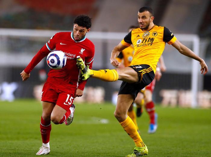 Wolverhampton-Liverpool maçında talihsiz an Rui Patricio hastaneye kaldırıldı