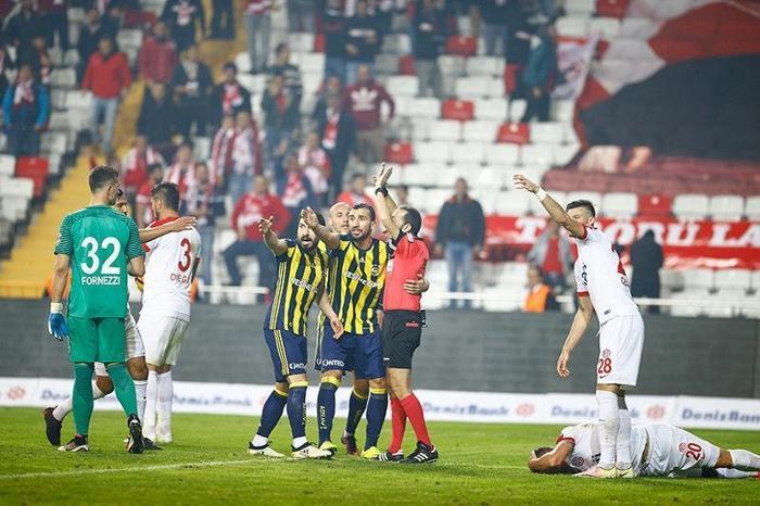 Moussa Sowun pozisyonuna eski hakemler ne dedi