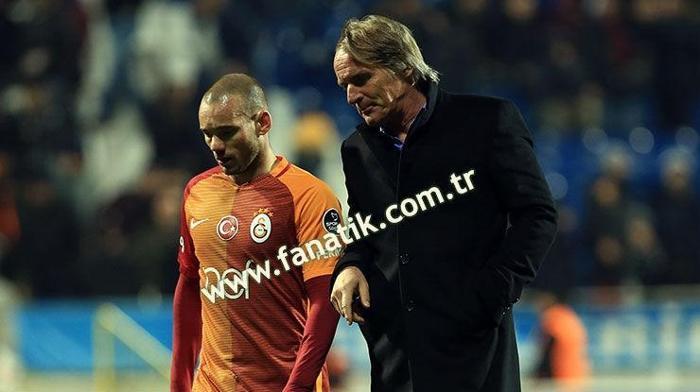 Kasımpaşa-Galatasaray maçından kareler;