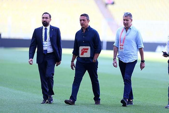 Fenerbahçe - Trabzonspor maçına doğru Ali Koç stadda...