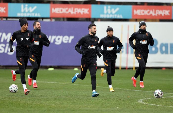 Galatasarayda Fatih Terimde sürpriz 11 kararı