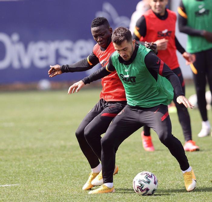 Galatasarayda Fatih Terimde sürpriz 11 kararı