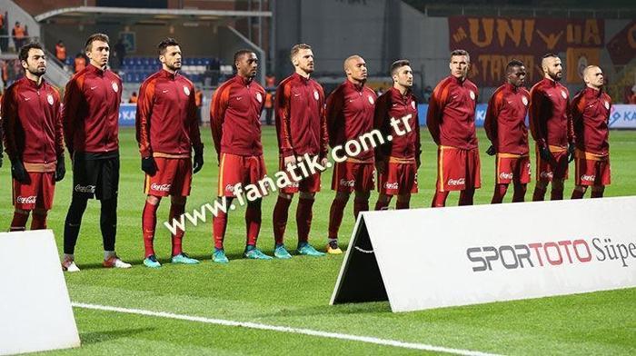 Kasımpaşa-Galatasaray maçından kareler;