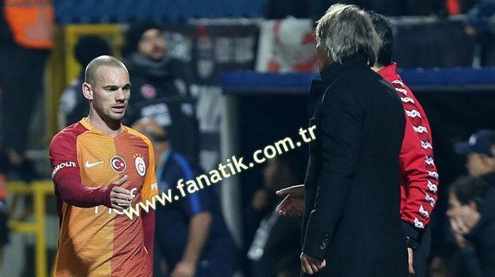 Kasımpaşa-Galatasaray maçından kareler;