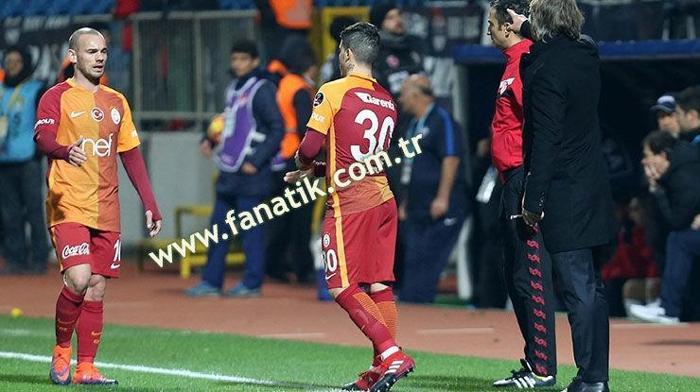 Kasımpaşa-Galatasaray maçından kareler;