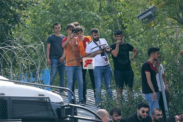 Taraftardan Falcao akını Akın akın gidiyorlar...