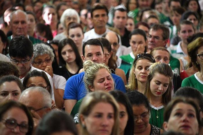 Yüz binler Chapecoense için bir araya geldi