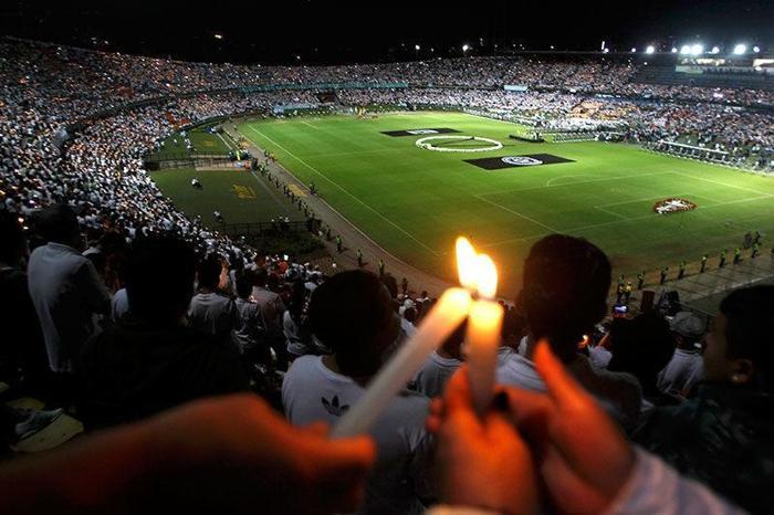 Yüz binler Chapecoense için bir araya geldi