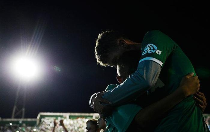Yüz binler Chapecoense için bir araya geldi