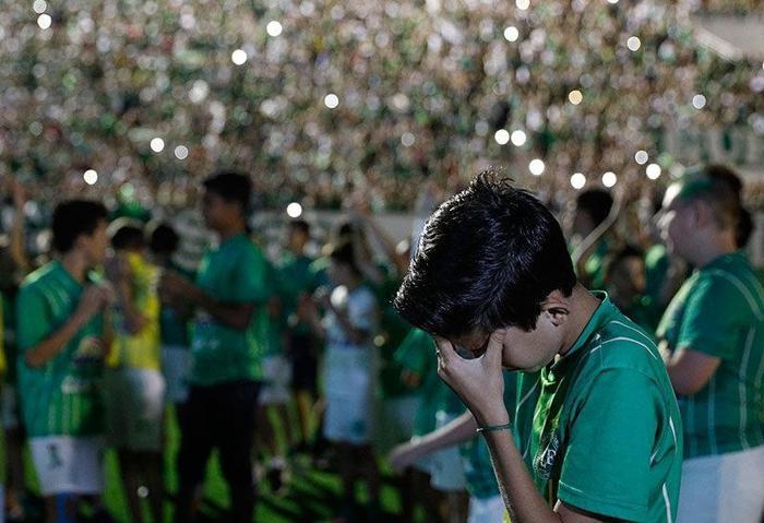 Yüz binler Chapecoense için bir araya geldi