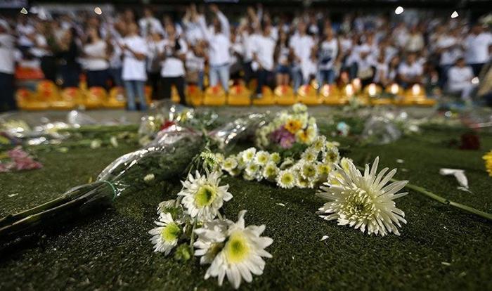 Yüz binler Chapecoense için bir araya geldi