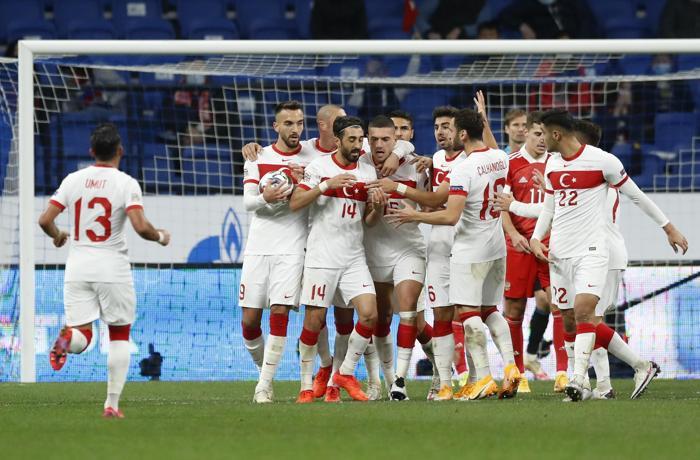 Rusya-Türkiye maçında Merih Demiral fırtınası Fenerbahçe bu adamı nasıl kaçırdı