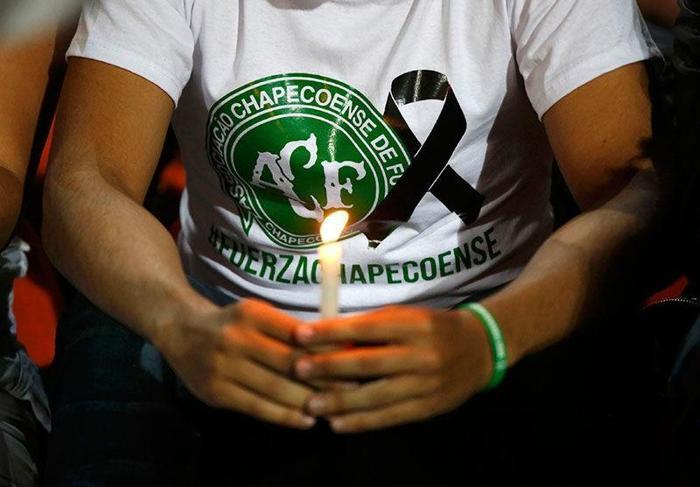 Yüz binler Chapecoense için bir araya geldi