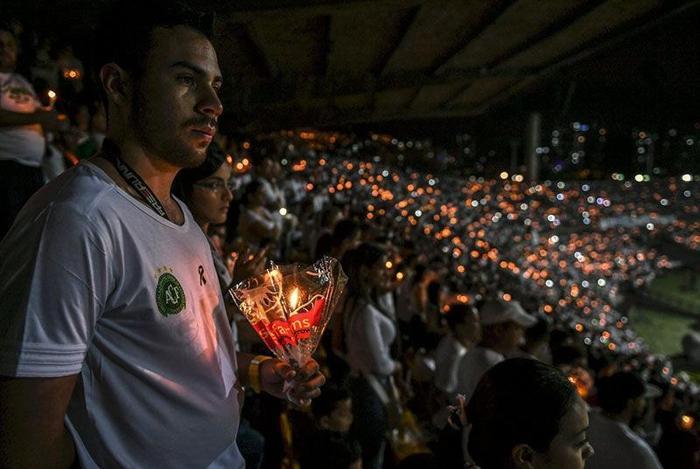 Yüz binler Chapecoense için bir araya geldi