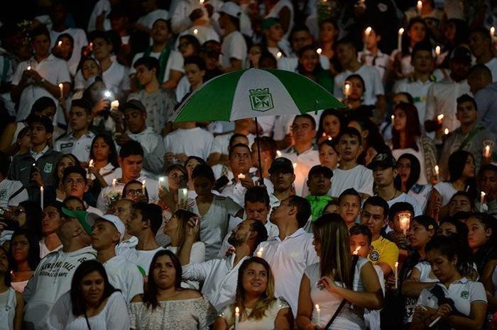 Yüz binler Chapecoense için bir araya geldi