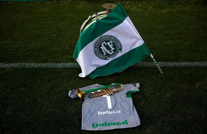 Yüz binler Chapecoense için bir araya geldi