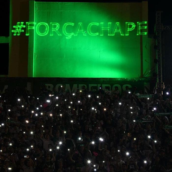 Yüz binler Chapecoense için bir araya geldi