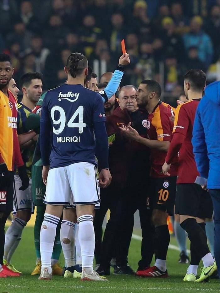 Galatasaray Younes Belhandanın sözleşmesini neden feshetti İşte o süreç...