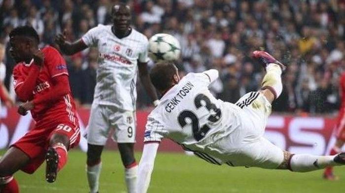 Süper Ligde futbolcuların maaşları dudak uçuklattı