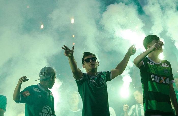 Yüz binler Chapecoense için bir araya geldi