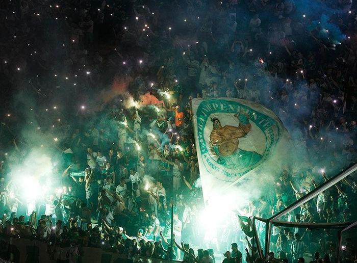 Yüz binler Chapecoense için bir araya geldi