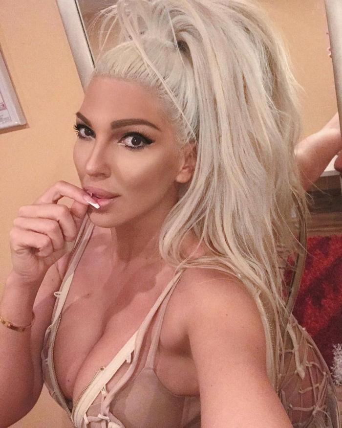 Jelena Karleusa İstanbulda
