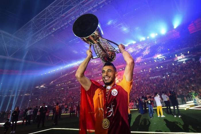 Galatasaray Younes Belhandanın sözleşmesini neden feshetti İşte o süreç...