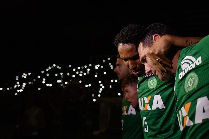 Yüz binler Chapecoense için bir araya geldi